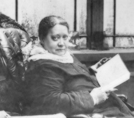 Madame Blavatsky reading in London